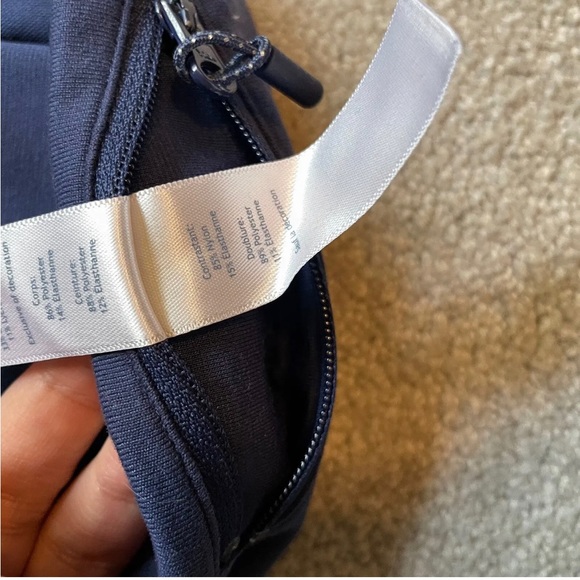 ivivva lululemon Shorts Girls Youth 8 Blue Stripe Pull On Lightweight Zip Run - Picture 11 of 13